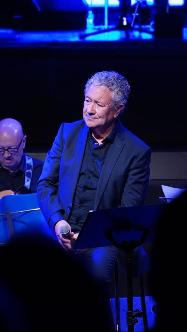 📺 🗞️ Presencia en medios del concierto ‘Indianos: el latido de dos orillas’, protagonizado por Pipo Prendes.

Un recital que recorrió los vínculos entre Asturias y Latinoamérica, en el que también sonó 𝐴𝑦 𝑀𝑎𝑑𝑟𝑖𝑑, una canción que rinde homenaje a algunos de los lugares y barrios más emblemáticos de la ciudad.

🖋️ @telemadrid, @albagarci_, @francinegalvez, @madriddirecto.