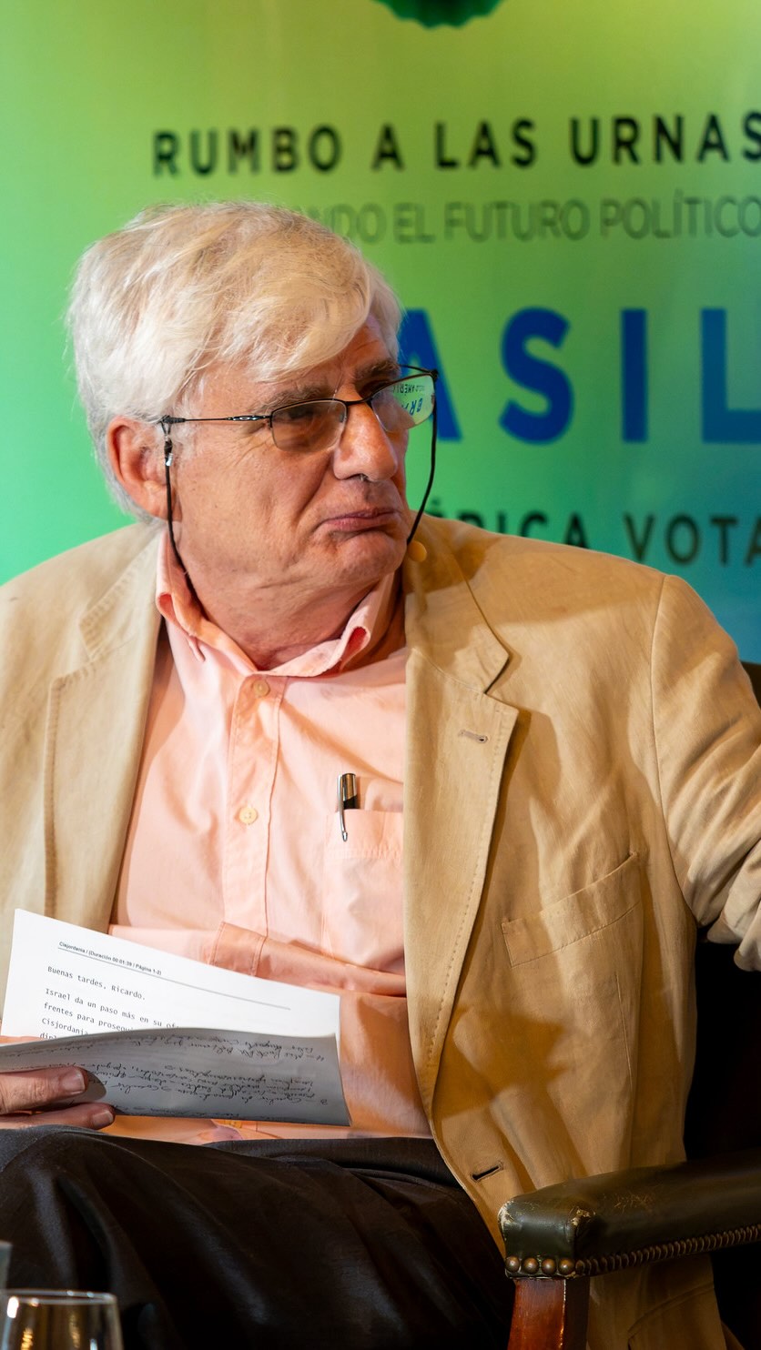 🇧🇷🗳️ A pocos días de las elecciones generales en Brasil, puedes ver en nuestro canal de YouTube una nueva edición del ciclo América vota, dedicada a analizar el rumbo político del país ante los comicios de 2026.

El debate aborda el escenario político brasileño, la polarización, la economía y la seguridad pública, así como el impacto político, económico y diplomático que estas elecciones pueden tener en América Latina.

👥 Con León de la Torre, Fran Sevilla, Alejandro López Canorea y Lucila Runnacles.

📺 Ver en nuestro YouTube, enlace en la bio.