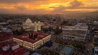 San Salvador, 500 años