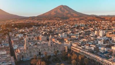 Arequipa: la persistencia de la masa y la estética del despojo como síntesis de la ciudad iberoamericana