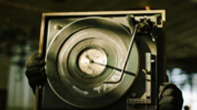 2009 suena y resuena